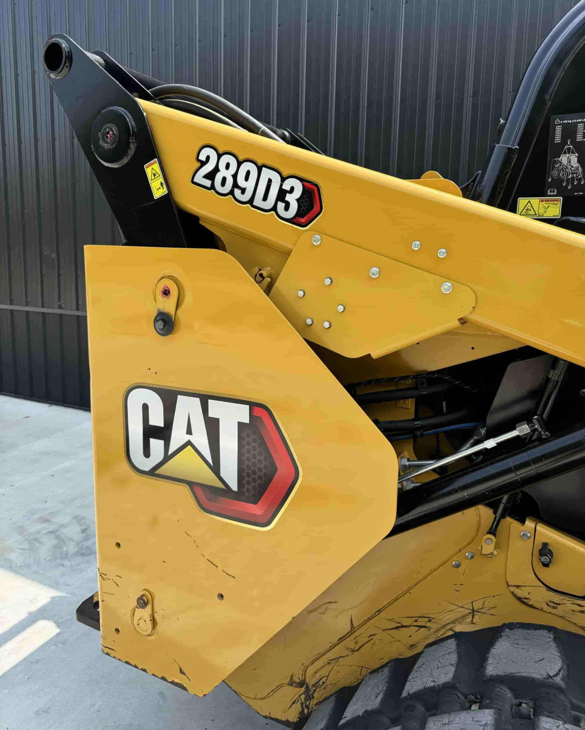 2021 CAT 289D3
